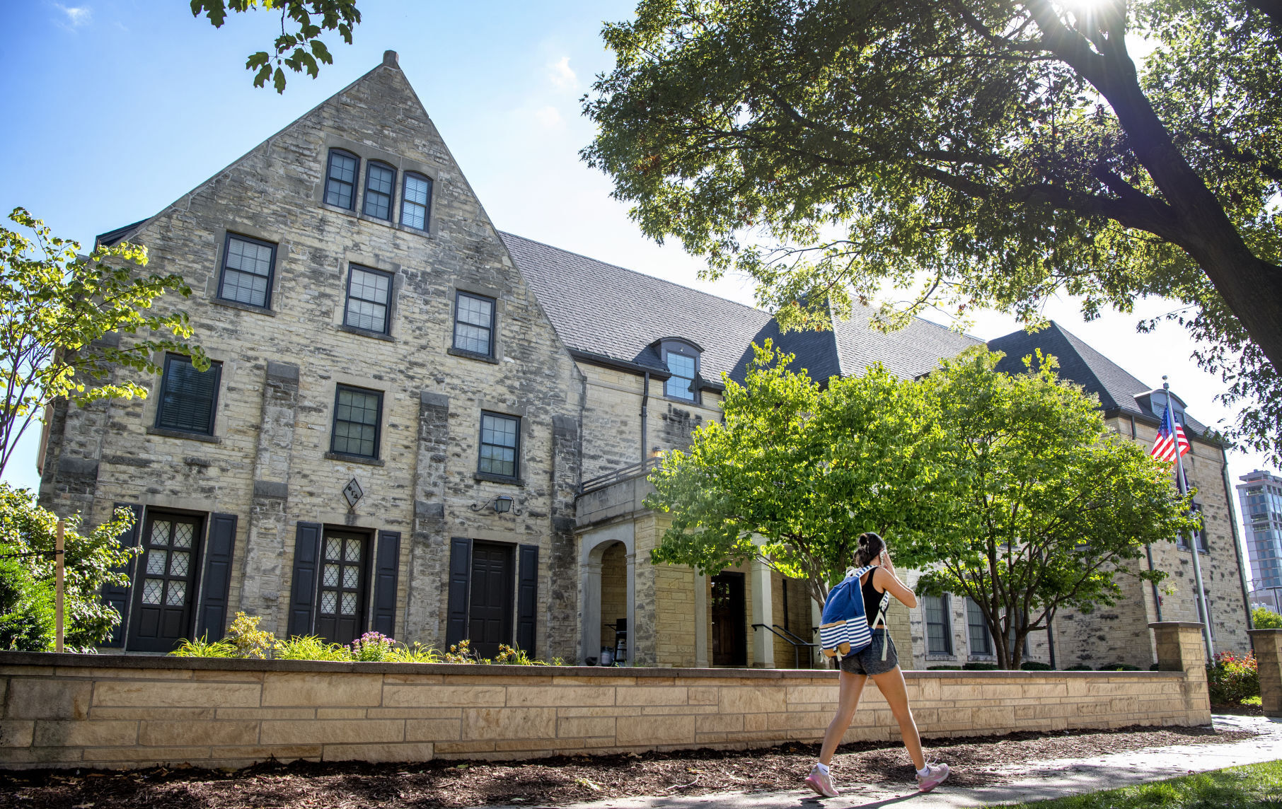 Phi Gamma Delta fraternity Temporarily Closed, 8.25